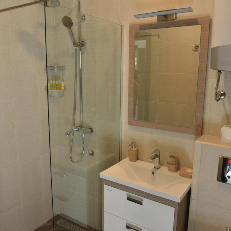 Helada Apartments - Standardni Apartman - 5