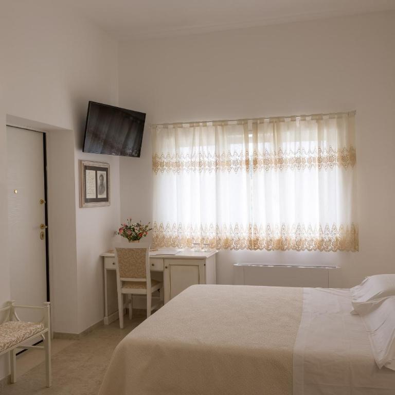 Dimora San Quirico - b&b Cisternino Valle D'Itria - Camera Quadrupla con Terrazza - 5