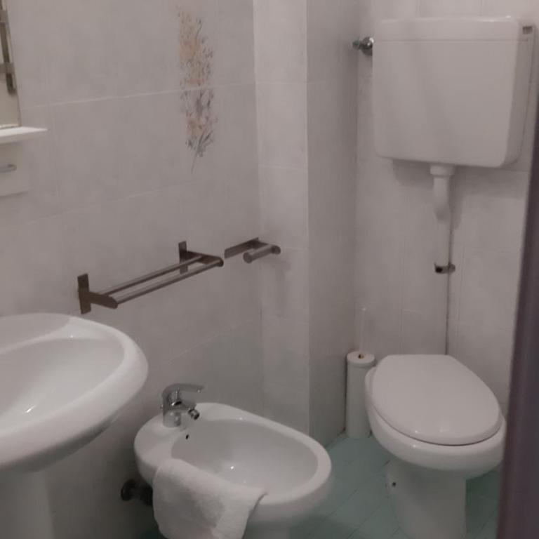 Hotel 21 Riccione - Standard Family Room - 4