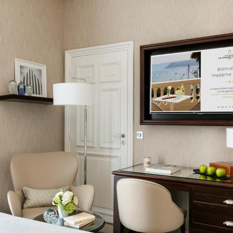 Hôtel Barrière Le Grand Hôtel Dinard - Chambre Double ou Lits Jumeaux Deluxe - Vue sur Mer - 1