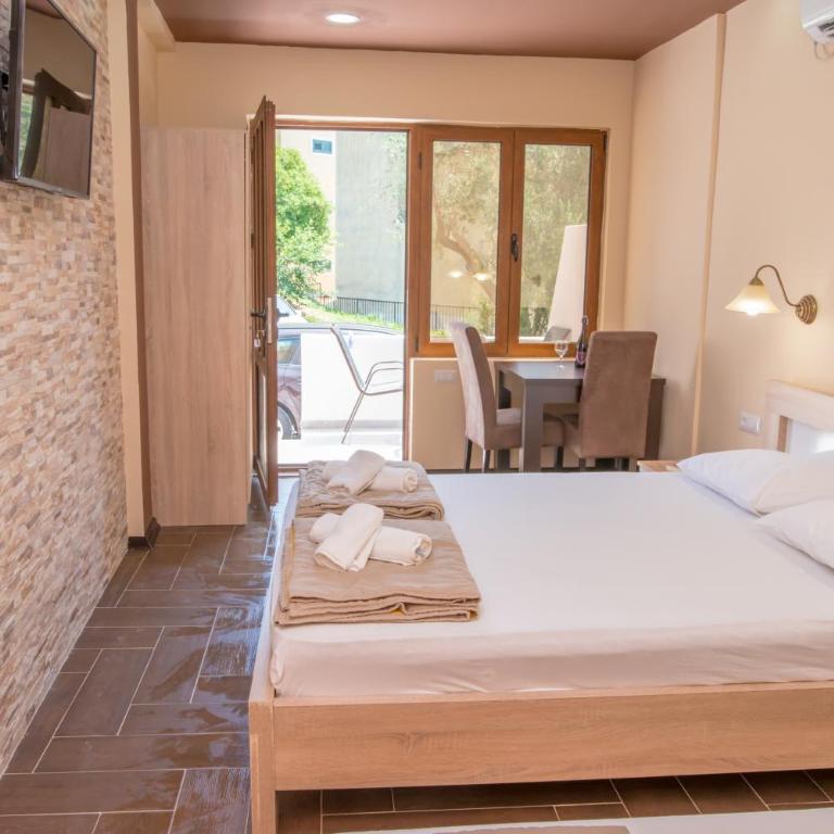 Jovan Apartments - Triple Room with Garden View - 14