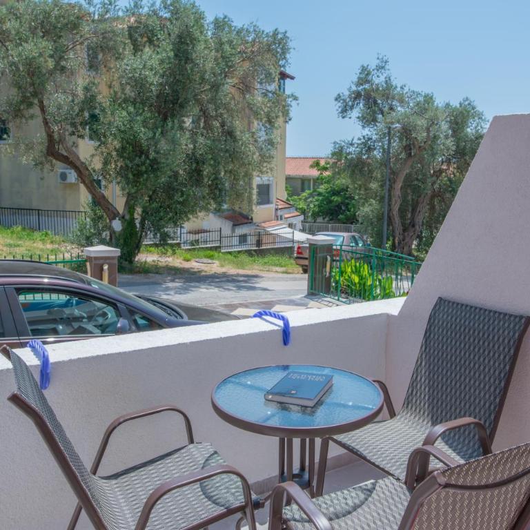 Jovan Apartments - Triple Room with Garden View - 4