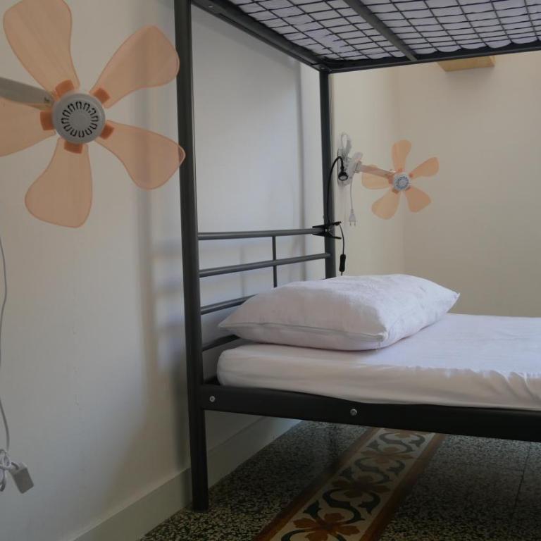 Urban Oasis Hostel - Posto Letto in Dormitorio Misto con 4 Letti - 1