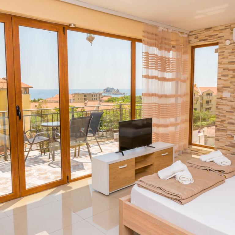 Jovan Apartments - Deluxe Triple Room with Sea View - 1