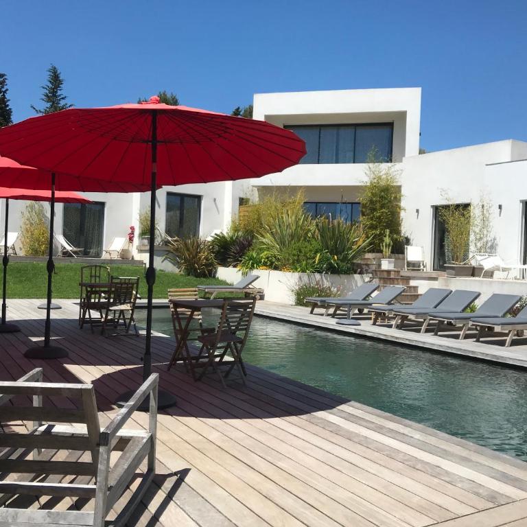 Villa le sud appartements - Appartement - Vue sur Piscine - 1