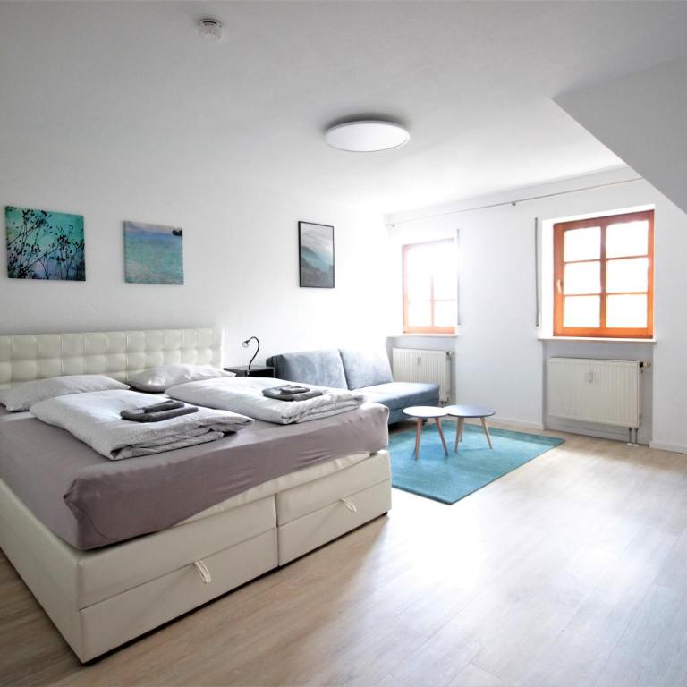 City Apartment - Old Main Bridge, own garage parking space - Apartment mit 1 Schlafzimmer - 1