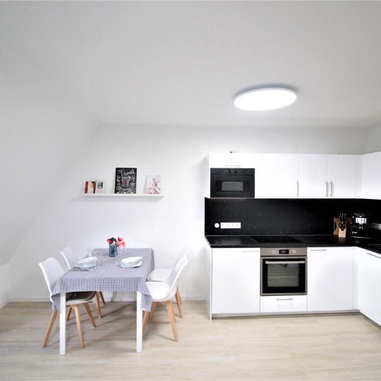 City Apartment - Old Main Bridge, own garage parking space - Apartment mit 1 Schlafzimmer - 14