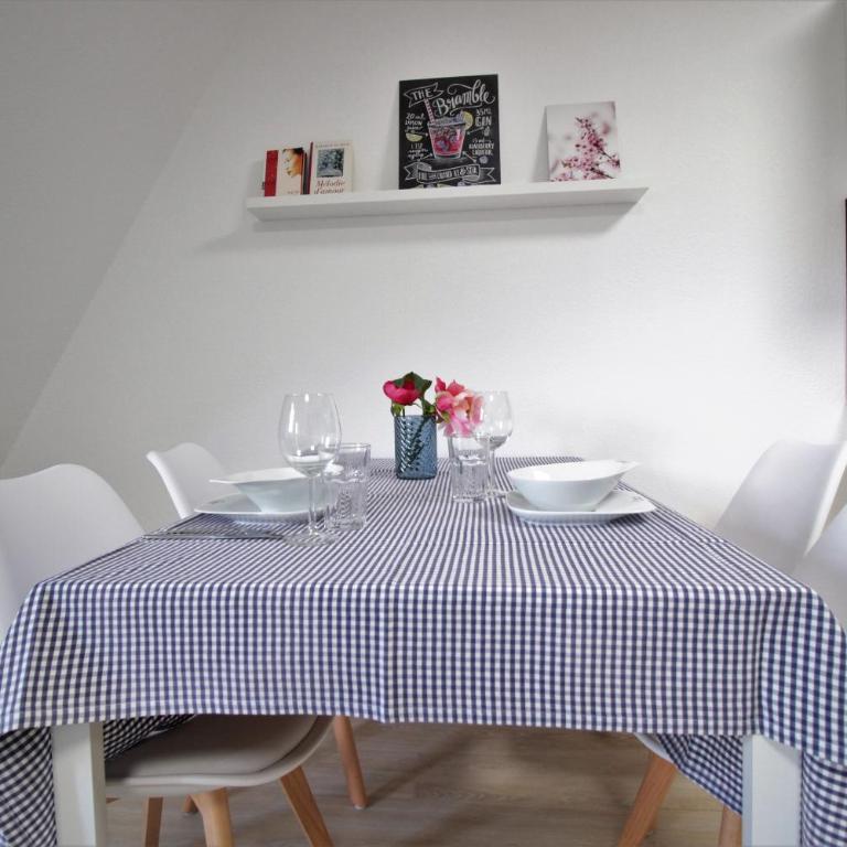City Apartment - Old Main Bridge, own garage parking space - Apartment mit 1 Schlafzimmer - 6