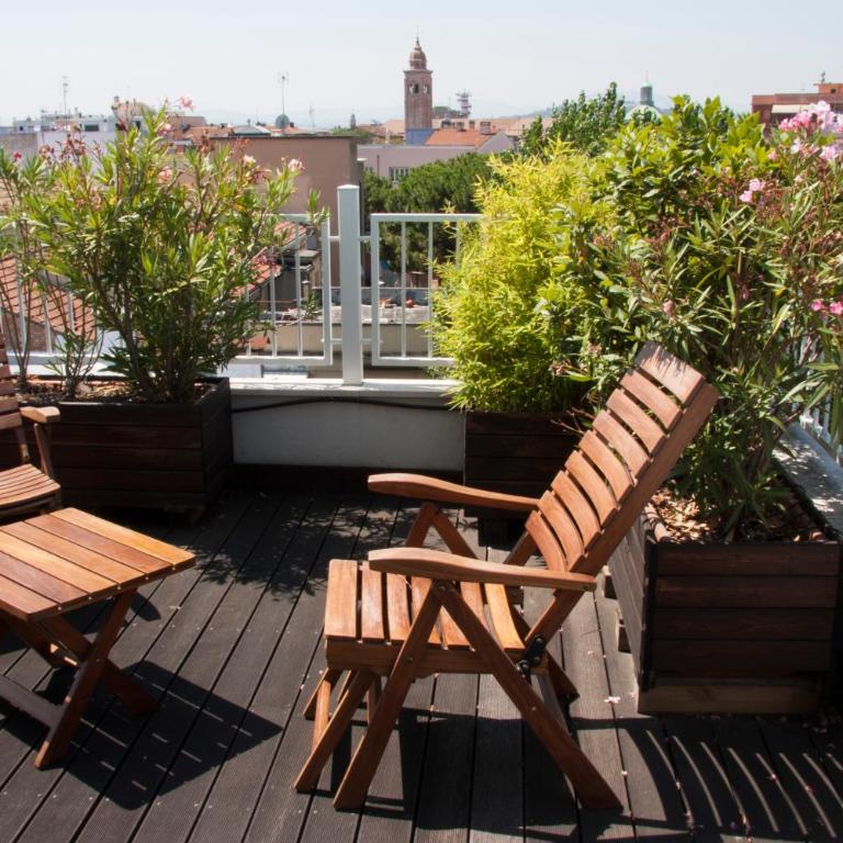 Card International Hotel - Suite Luxury con Vasca Idromassaggio - 4