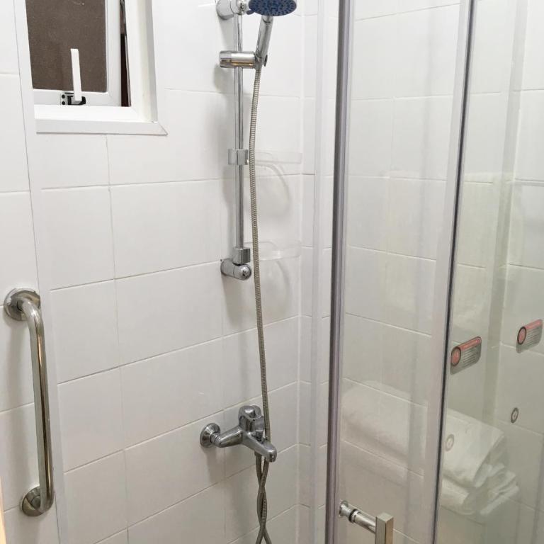 Tralkan B&B - Habitación Doble con baño privado - 1 o 2 camas - 5