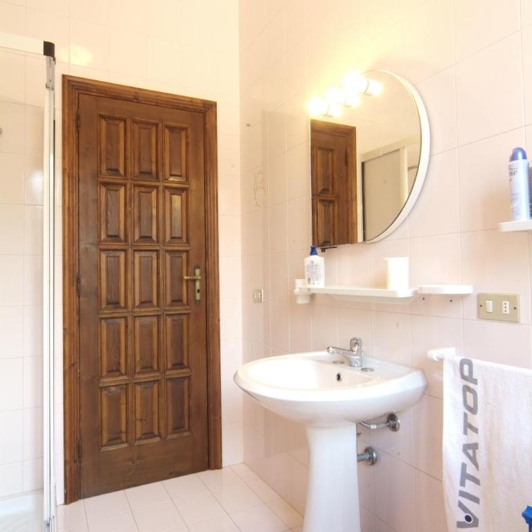 Panoramic Sea View Spacious 3BR Villa & Parking Near Zoo Safari - Three-Bedroom House - 30
