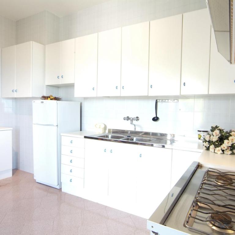 Panoramic Sea View Spacious 3BR Villa & Parking Near Zoo Safari - Three-Bedroom House - 10