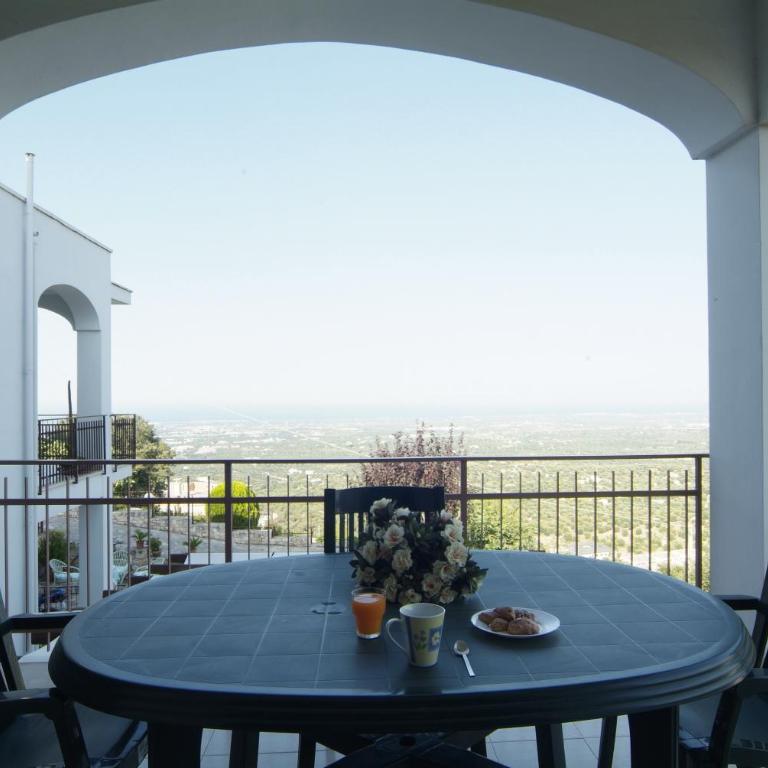 Panoramic Sea View Spacious 3BR Villa & Parking Near Zoo Safari - Three-Bedroom House - 18