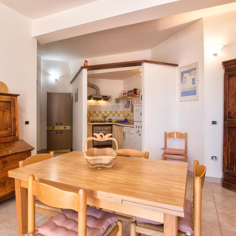 Al Piazzale Appartamento fronte Porto - Apartment with Balcony - 8