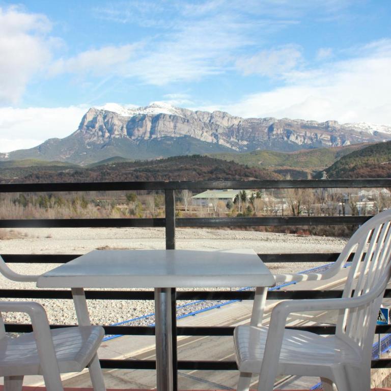 Apartamento Vive Ainsa - Two-Bedroom Apartment - 14
