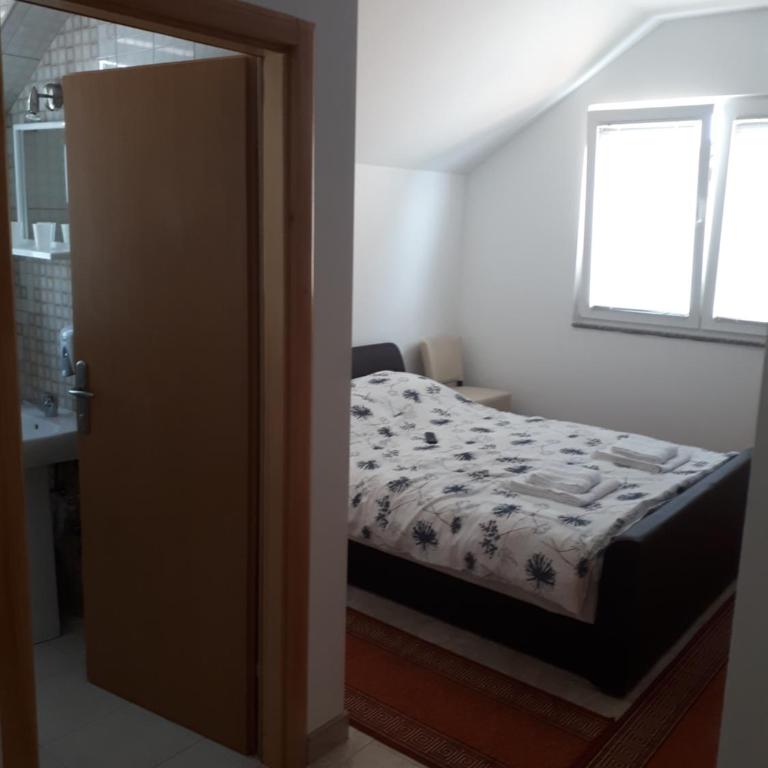 SOBE ROOMS GAVRILO - Deluks Dvokrevetna Soba sa Bračnim Krevetom - 4