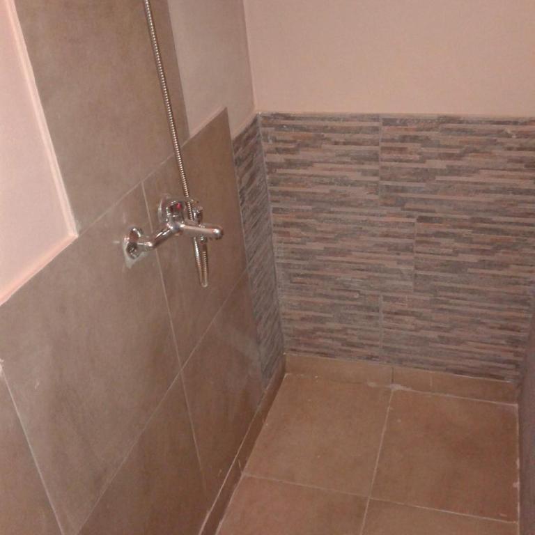 IDEAL Y UBICADISIMO A Mts de paseo ARISTIDES . - One-Bedroom Apartment - 10