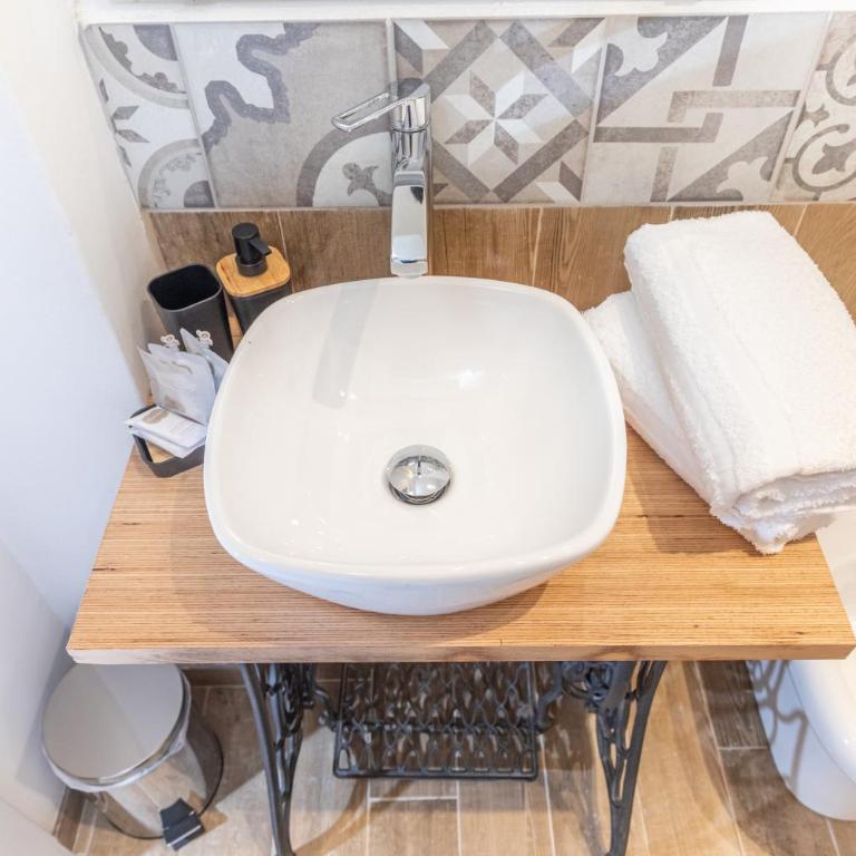 Leone Suite B&B & Restaurant AIC - Superior Double Room - 9