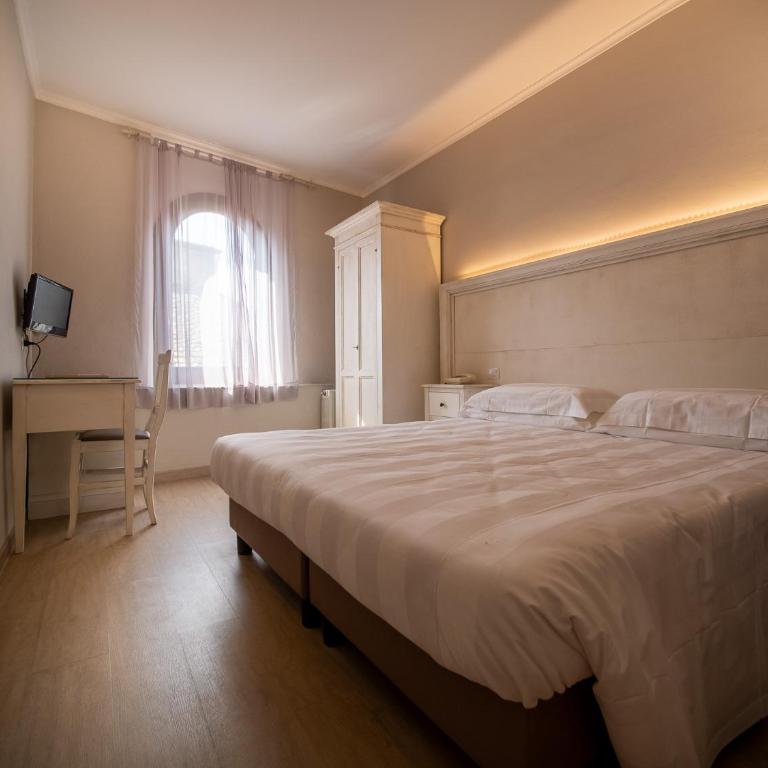 Hotel Bel Soggiorno - Camera Matrimoniale/Doppia con Letti Singoli con Vista Città - 14