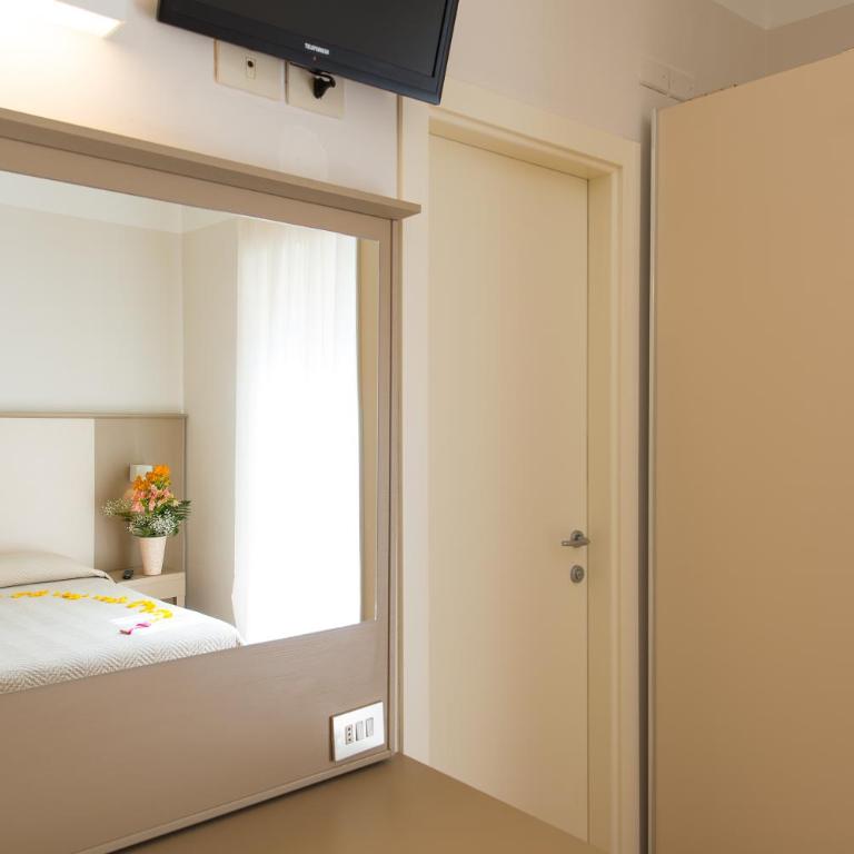 Hotel Giulietta - Double or Twin Room - 3
