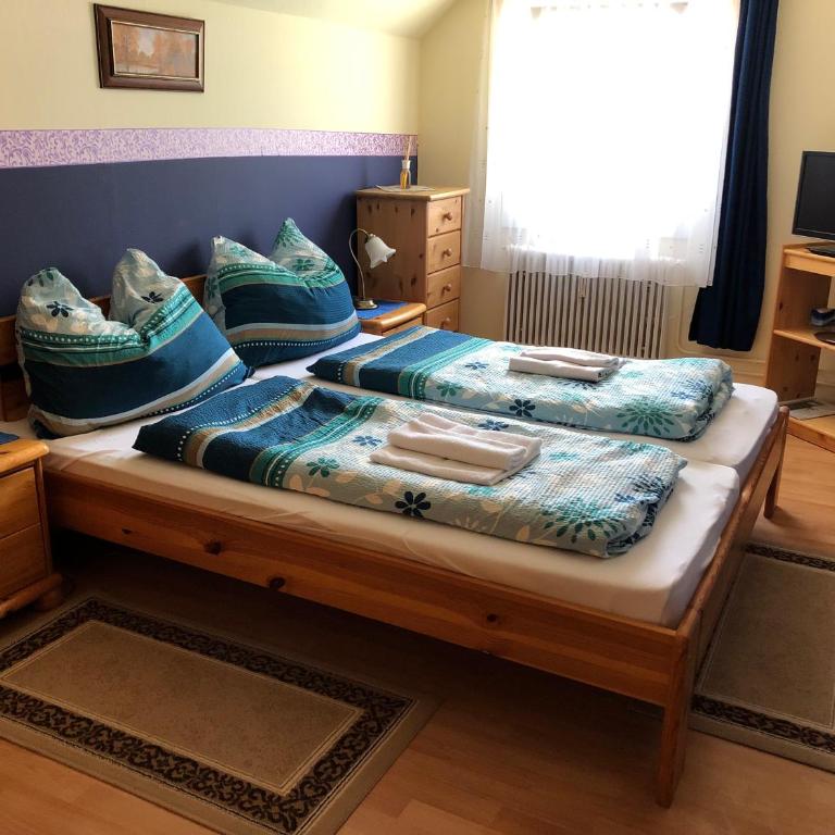 Gasthaus Luggwirt - Doppelzimmer mit Gemeinschaftsbad - 6