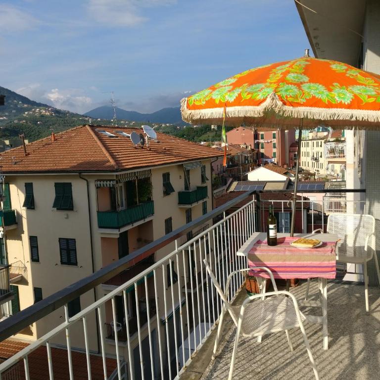 Top-Location-bright-fastWI-FI - Two-Bedroom Apartment - 2