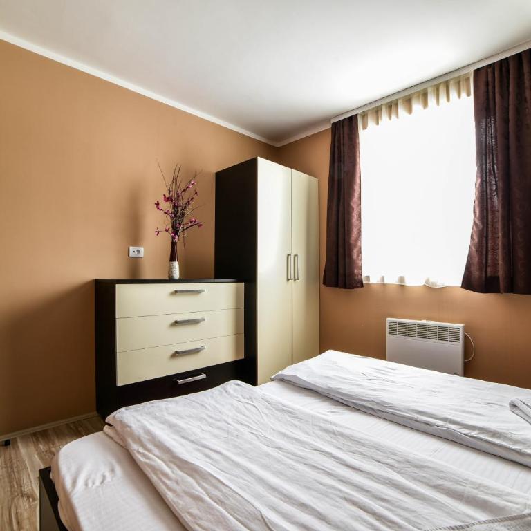 JollyKop Apartments - One-Bedroom Apartment - 8