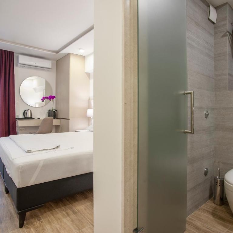 Casa Mia - Standardna Dvokrevetna Soba sa Bračnim Krevetom/Zasebnim Krevetima i Balkonom - 11