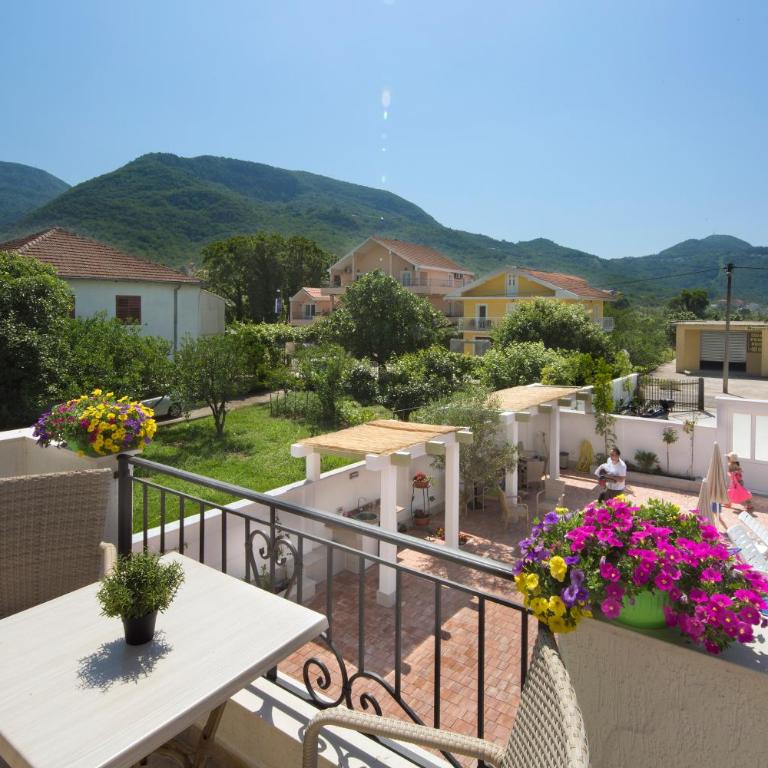 Luxurious Apartments Aria - Apartman sa Pogledom na Bazen - 2