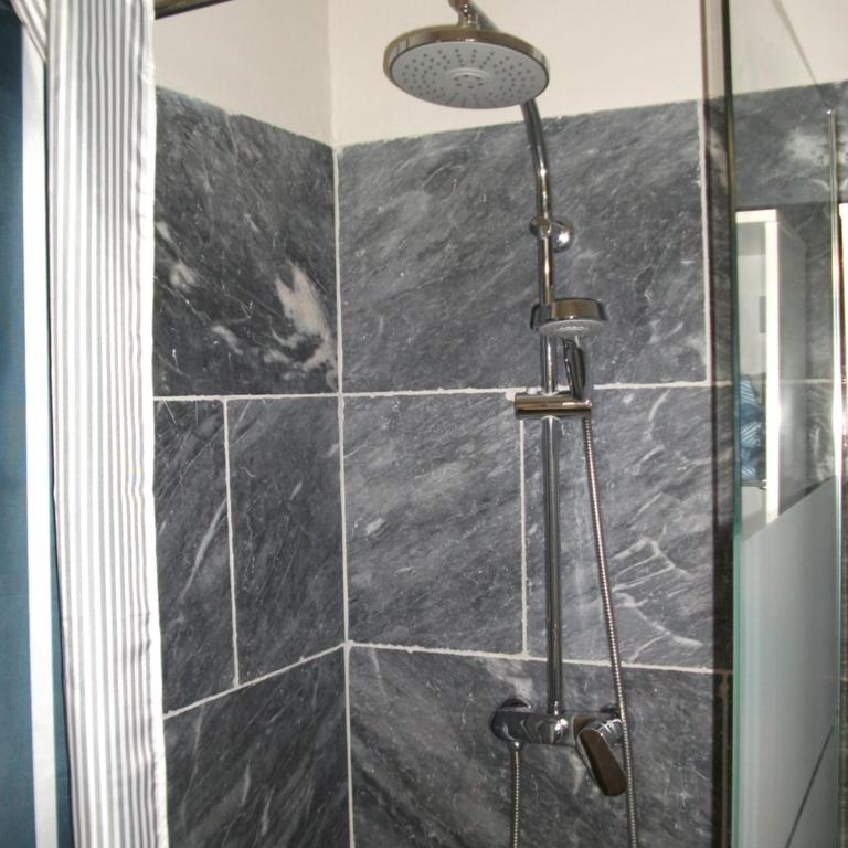 ST REMY DE PROVENCE PROCHE CENTRE VILLE - Parking privé - Appartement 1 Chambre - 11