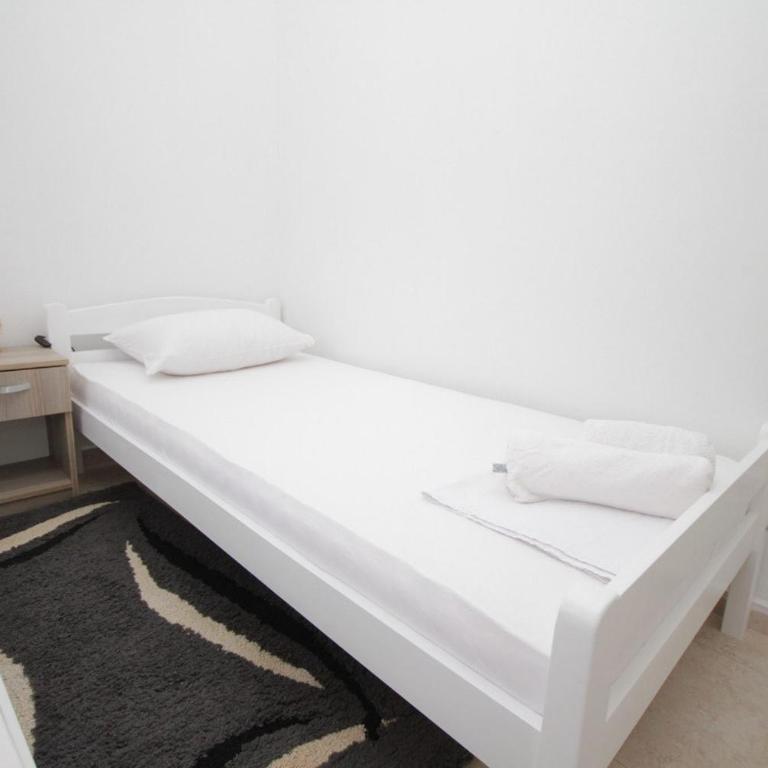 Tosic Apartmani - Two-Bedroom Apartment - 16