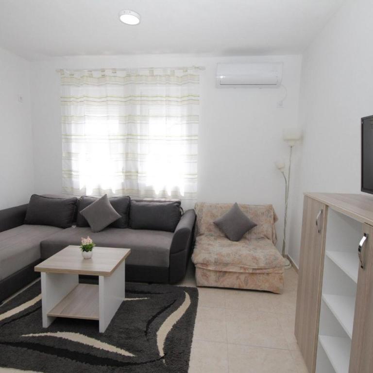 Tosic Apartmani - Two-Bedroom Apartment - 17