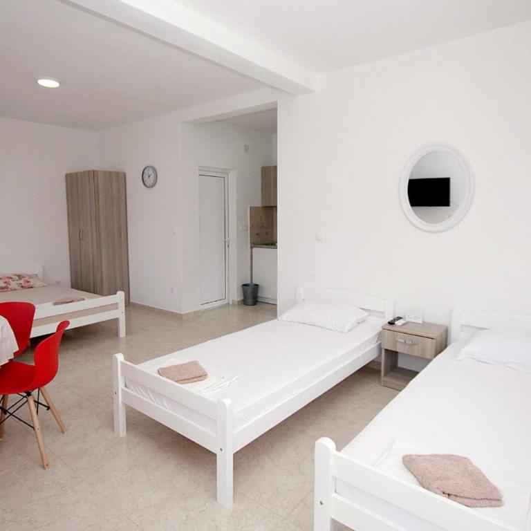 Tosic Apartmani - Family Studio - 11