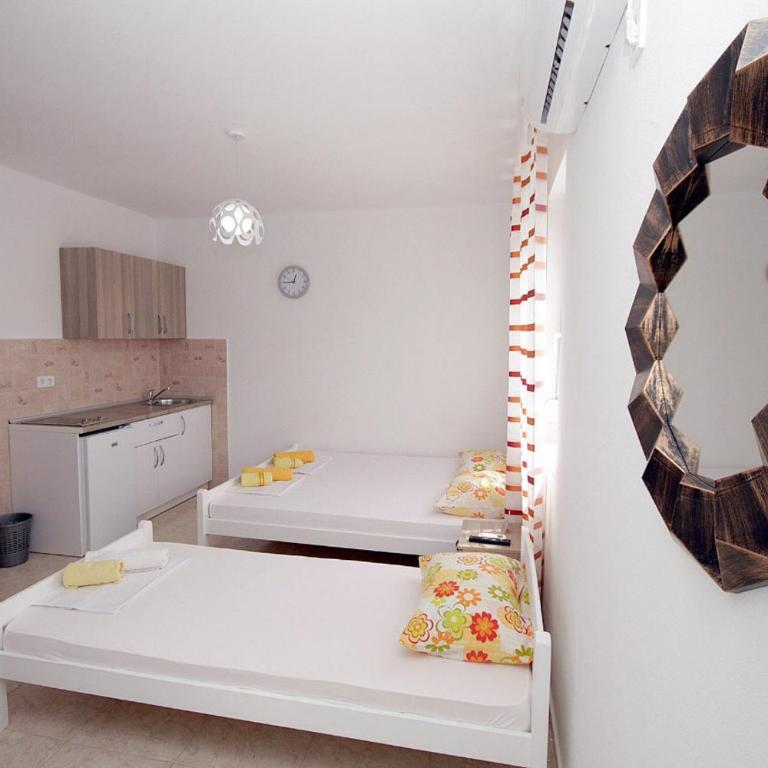 Tosic Apartmani - Standard Studio - 7