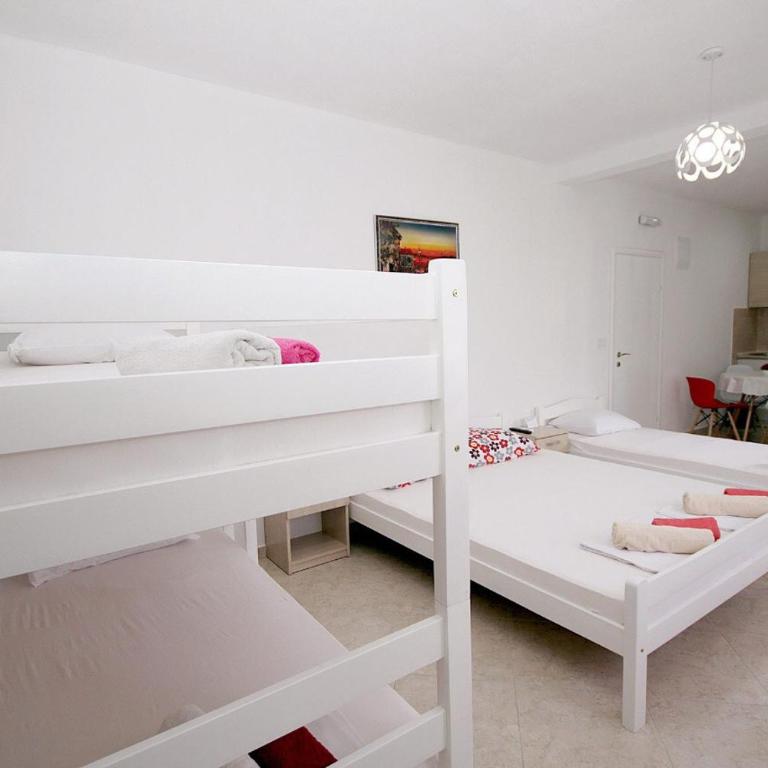 Tosic Apartmani - Family Studio - 11