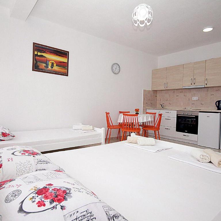 Tosic Apartmani - Two-Bedroom Suite - 2