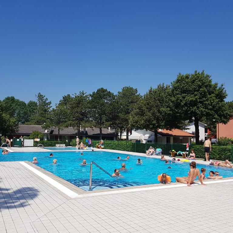 Adriella apartments - One-Bedroom Apartment with Terrace - 9