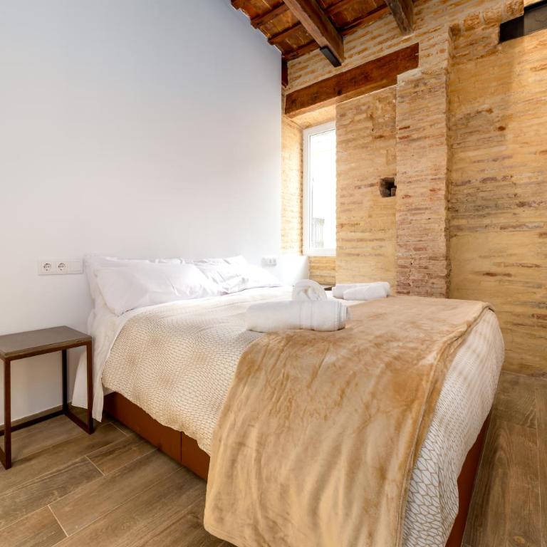FLORIT FLATS - CATHEDRAL LUXURY TERRACE FLAT 2BR 2BA AC Wifi - Apartment - 50