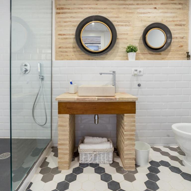 FLORIT FLATS - CENTER Luxurious 1BR 1BA Terrace WI-FI AC - Apartment - 65