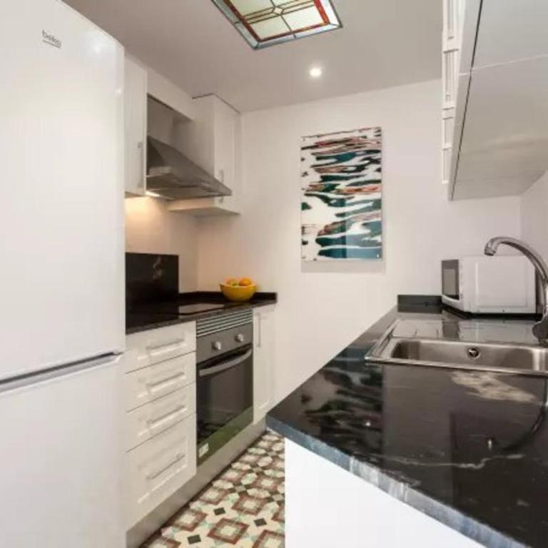 FLORIT FLATS - CENTER 2BR 2BA ATTIC TERRACE VIEW WIFi AC - Apartment - 23