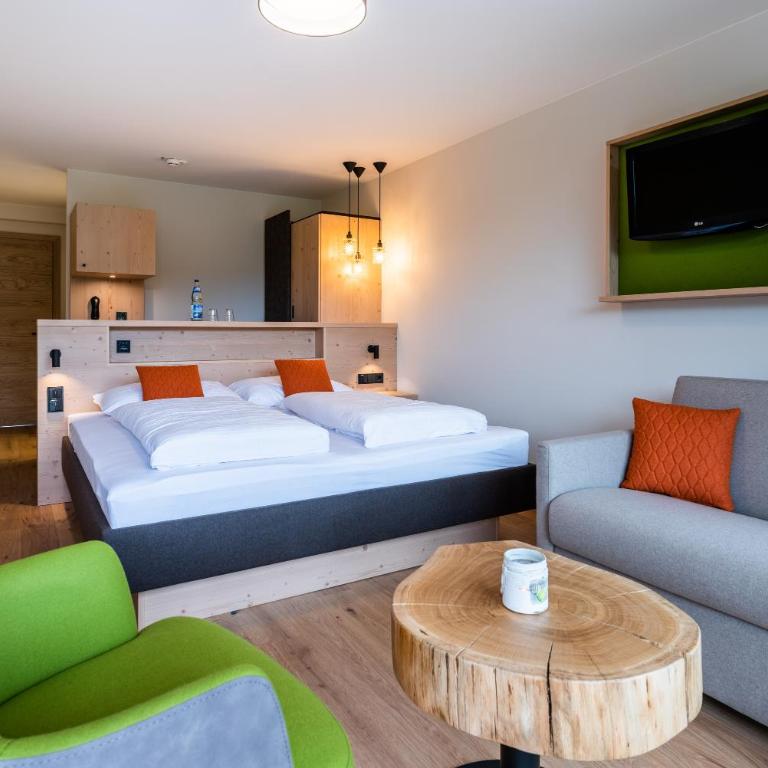 Bio-Berghotel Ifenblick - Doppelzimmer mit Bergblick - 4