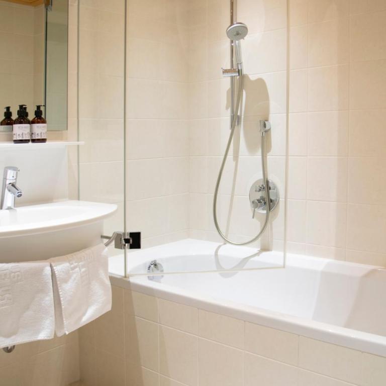 Pension Alpenfluh - Kleines Doppelzimmer - 10