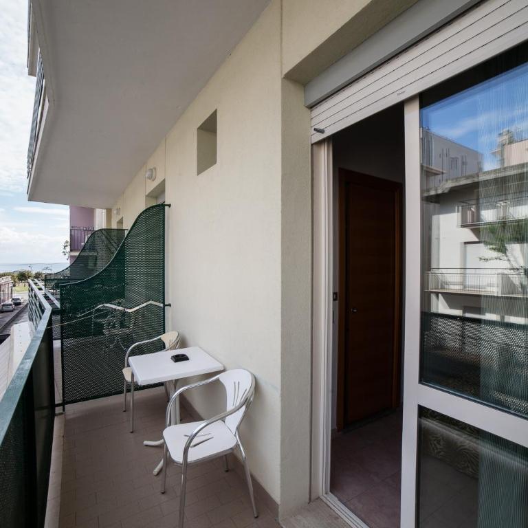 Hotel Plaza - Camera Matrimoniale/Doppia con Letti Singoli con Vista Mare - 5