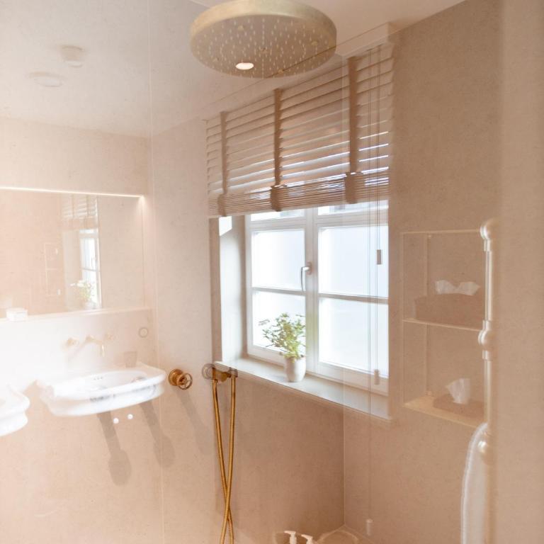 Alpenloge Design Hotel - Superior Suite mit Kingsize-Bett - 6