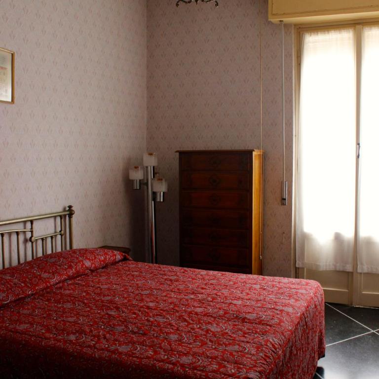 Top-Location-bright-fastWI-FI - Two-Bedroom Apartment - 4
