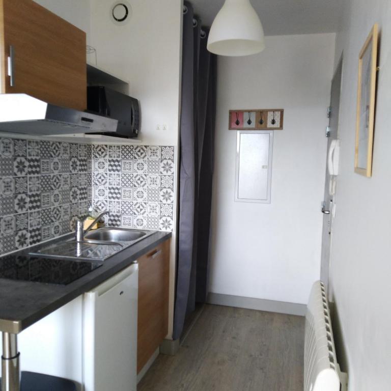 Chez Christine Et Fabrice - Studio Lit Queen-Size - 11