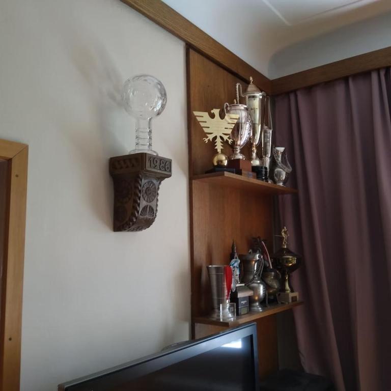 Pool, Pokale, Sauna, Billard, Kirche u. viel Natur - Villa - 11