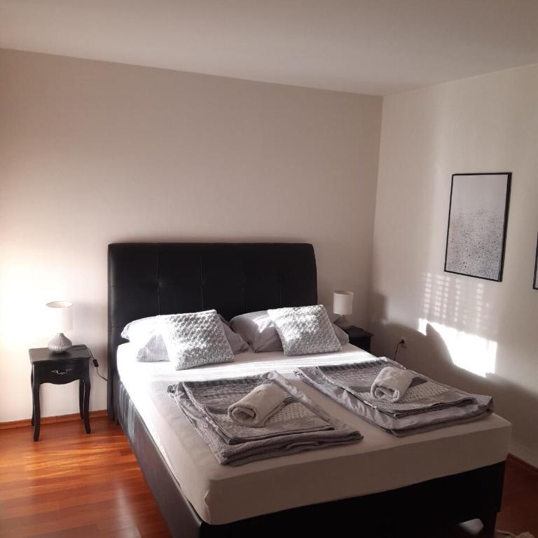 Apartments Thea - One-Bedroom Suite - 2