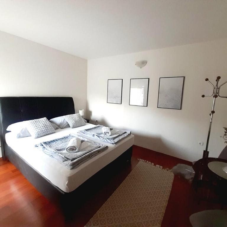 Apartments Thea - One-Bedroom Suite - 1