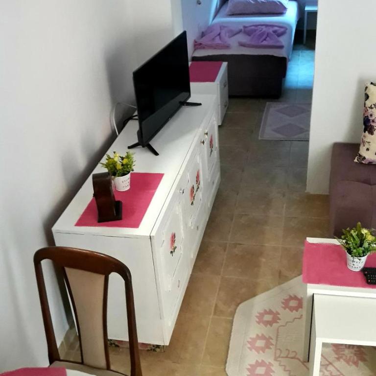 Apartman Tatjana - Apartman - Prizemlje - 4